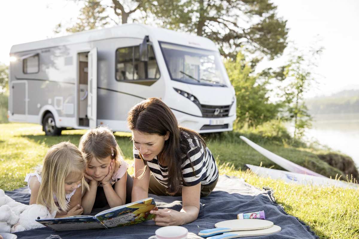 Compact Luxury - Dethleffs Globebus I 6 - Vollintegriertes Wohnmobil in Fraunberg (MUC)