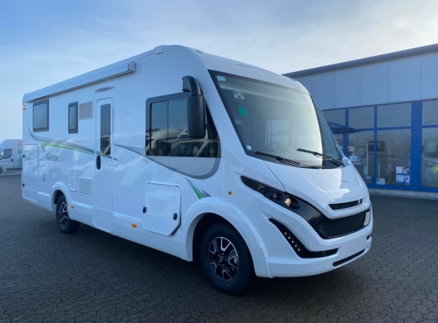 Forster I 741 QB - Vollintegriertes Wohnmobil in Kirchberg