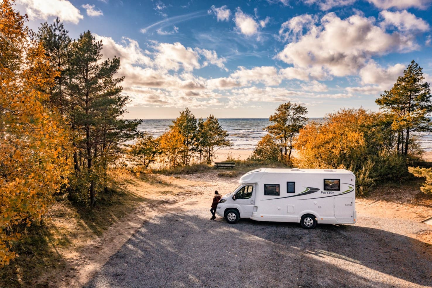 Forster T699 EB - teilintegriertes Wohnmobil für 4 Personen in Erwitte