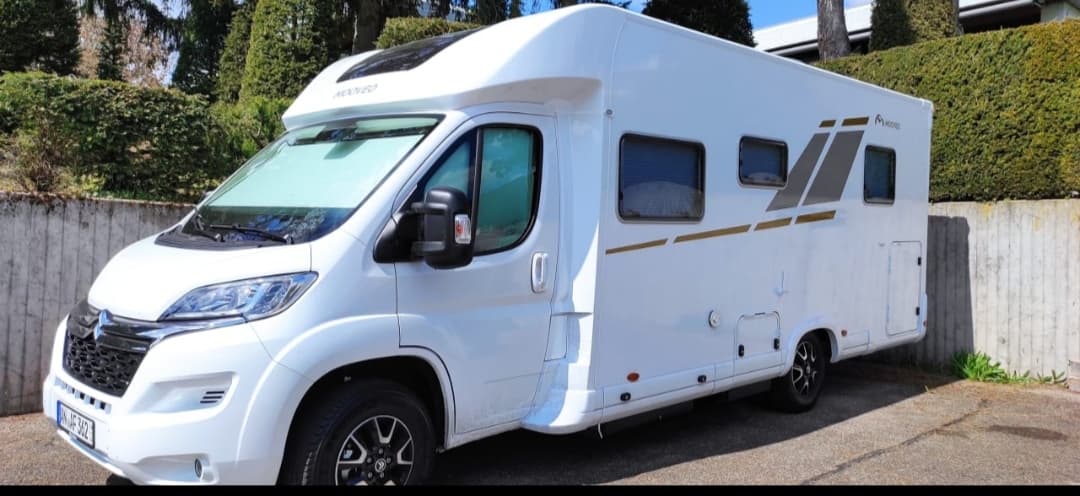 Mooveo 74QBH Wohnmobil für 2 Personen in Ansbach mieten